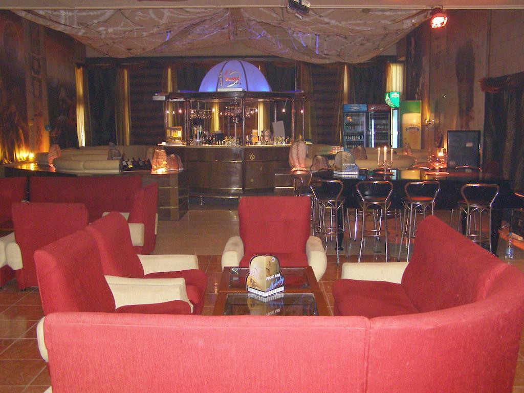 Hotel Bulgaria ドブリチ エクステリア 写真