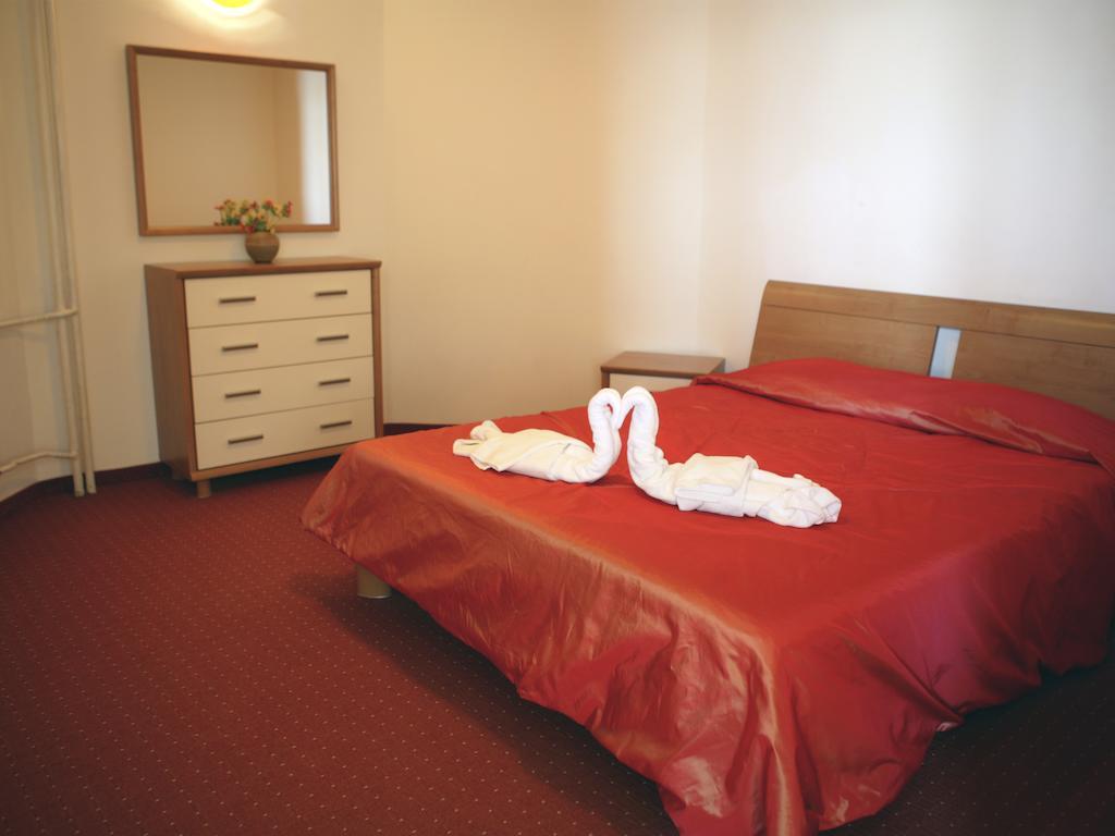 Hotel Bulgaria ドブリチ 部屋 写真